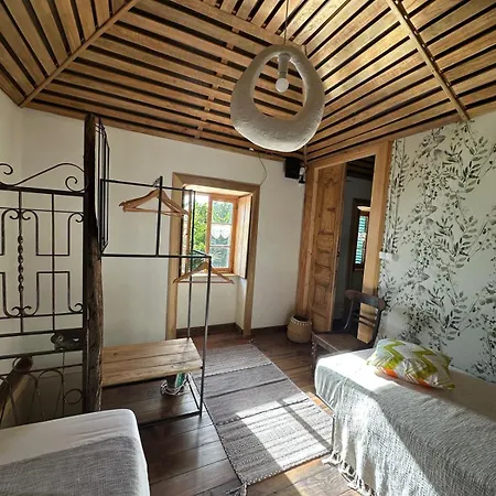 Casa De Basalto Канису