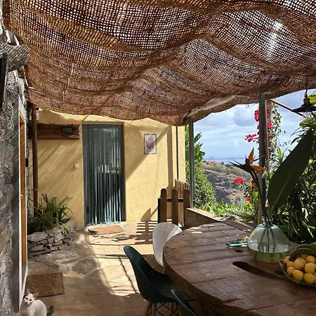 Casa De Basalto 3*