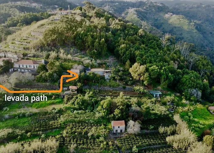 Casa De Basalto カニコ