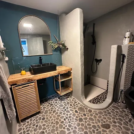 Casa De Basalto 3*