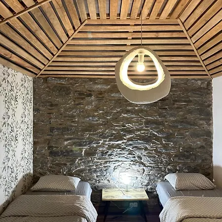 Casa De Basalto Couette-café Caniço