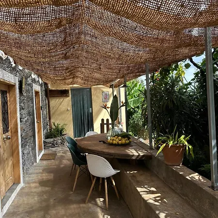 Casa De Basalto Couette-café