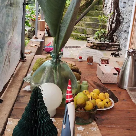 Casa De Basalto Alojamento de Acomodação e Pequeno-almoço Caniço