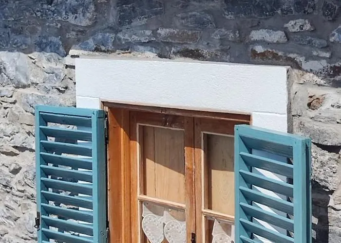 Bed & Breakfast Casa De Basalto Canico (Madeira)